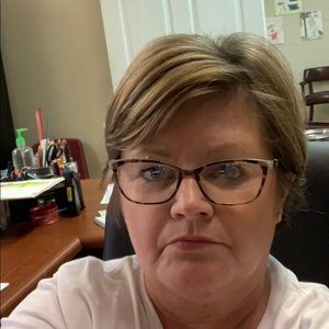 Meet your Posher, Lynn